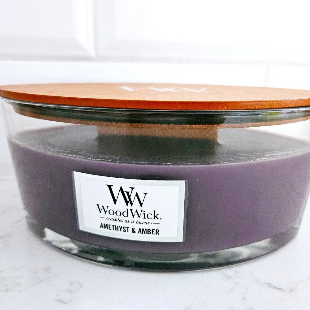 Woodwick Candle - Amethyst and Amber Scent